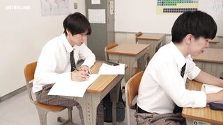 HUNTC-485 A devilish classmate's dangerous play! During class, during recess... she hides her dick with her skirt so no one will notice, and demands t... Censored