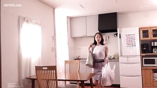 JUL-466 A married woman drowns in the kindness of her instructor Reducing Mosaic JAV