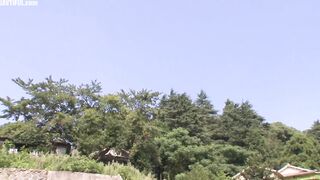 SCOP-425 Oyakodon sex at a hot spring inn with an open-air bath! The mother covers for her daughter's mistake with her own body! A thorough  Censored