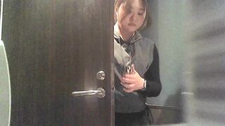 水◯アナ似美女登場&乳首チラも【突撃！隣の女子トイレvol.51】 jvip