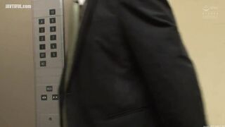 PPPD-853 An Elevator That Broke Down Due To Sudden Rain Reducing Mosaic JAV