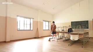FJIN-107a Nipple Twitching and Incontinence A plain JK girl whose... Censored