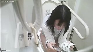 【しー級】②弾 自分からま〇こを近づけてくる女神！トイレ風景, 【若い娘限定】リアルパイパンから剛毛ちゃんまでいるトイレ風景 voyeur jp 160526 03