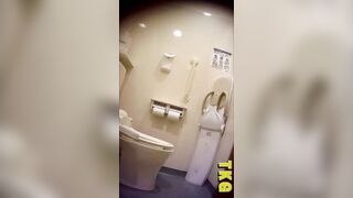 SC(トイレ)♥プレミアム１ 多人数収録！ voyeur jp 180526 01