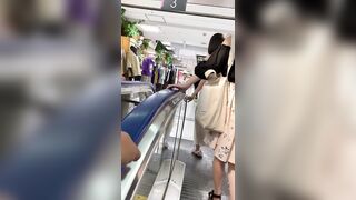 お姉さんの逆さパンチラ動画-２４７ voyeur jp 01-240526