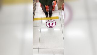 4k 黒パンストとパンストから透けて見えるパンツを逆さ撮り voyeur jp 13
