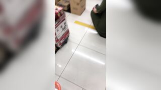 4k 黒パンストとパンストから透けて見えるパンツを逆さ撮り voyeur jp 14