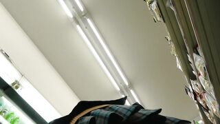 クラスのヒロイン級 新 生 ４月からの初見ギャルちゃん接写成功２日間 voyeur jp